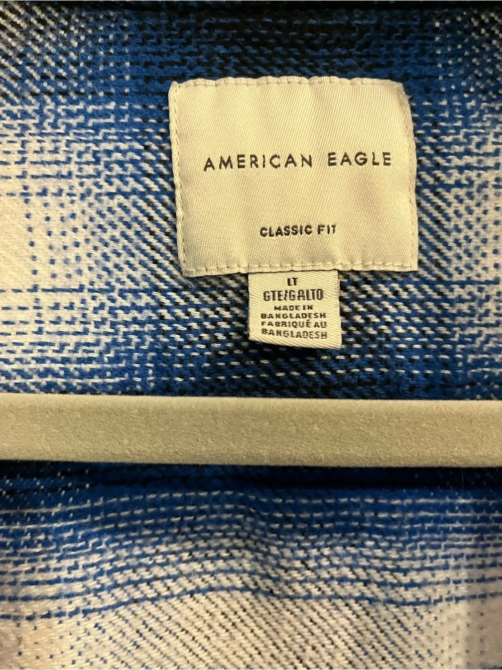 American Eagle Outfitters Blue and White Plaid Button-Up Shirt Jacket
